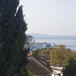 Luxury דירה